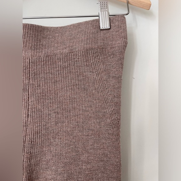 Le Ore Lodi Knit Pants in Walnut - Picture 4 of 8